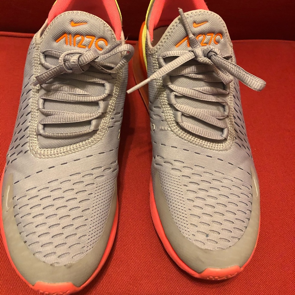 Nike 270